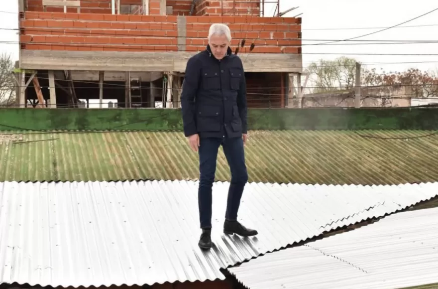 Cagliardi confirmó que el Municipio administrará la Clínica Mosconi y comenzó las obras para reabrirla