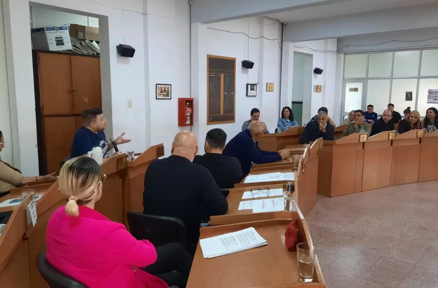 La décima reunión legislativa contó con la única ausencia de la concejal Natalia Moracci.