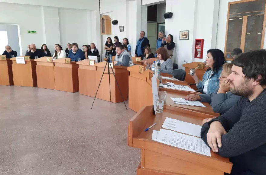 Los baches encendieron el debate en el Concejo