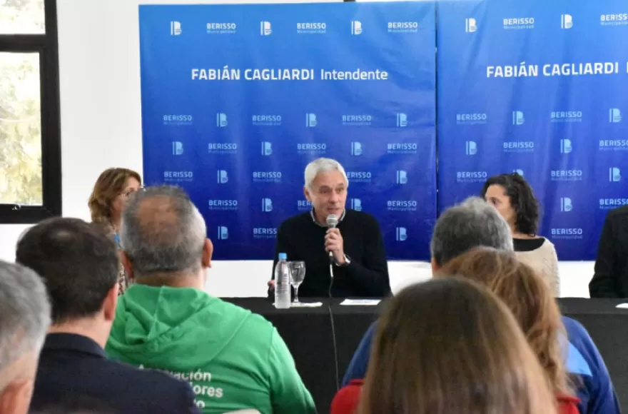 Cagliardi encabezó el lanzamiento.