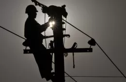 Nuevamente EDELAP con su servicio mediocre: el centro de la ciudad, sin luz