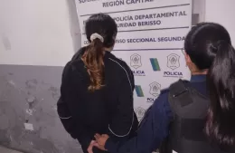 Aprehendida por robar un chocolate