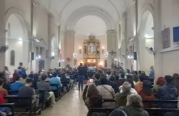 Una noche de emoción y música que dejó su mensaje en Berisso