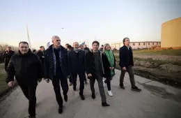 Kicillof recorrió en Ensenada la obra de la nueva planta potabilizadora para la Región Capital