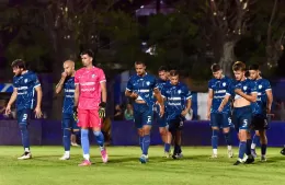 Villa San Carlos dejó escapar la victoria y empató en un partidazo ante San Martín de Burzaco