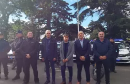Cagliardi estuvo presente en la entrega de móviles en La Plata y recalcó que vendrán motos y patrulleros a Berisso