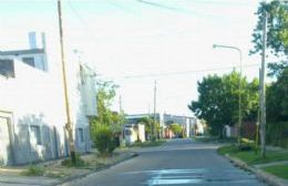 Pérdida de agua en la calle y baja presión en las canillas de los hogares