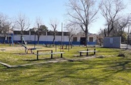 Denuncian mal estado de la plaza de 6 y 124