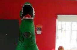 Roxi Rex trascendió los límites de Berisso y hay desafío con el dino de City Bell