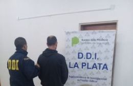 Atacaron con un machete a un joven para robarle el celular y la billetera