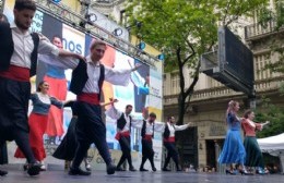 Con gran participación de la colectividad griega, Berisso dijo presente en "Buenos Aires Celebra 2021"