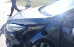 Todavía queda tiempo para los accidentes: En esta ocasión, un automóvil y una motocicleta