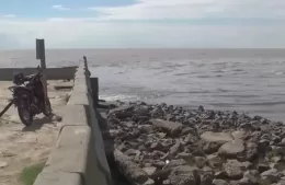 Residuos cloacales sin tratamiento contaminan el r&iacute;o y generan preocupaci&oacute;n ambiental