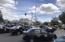 Taxistas se manifiestan sobre la Génova