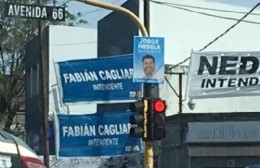 Campaña en la vía pública: El oficialismo denuncia que la oposición busca "tapar" sus carteles