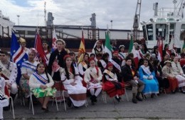 Desembarco Simbólico: emotiva recreación de la llegada de los inmigrantes