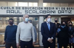 Nicolás Trotta pasó por Berisso y reiteró que la prioridad es “cuidar a los alumnos”