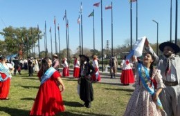 Festejo del Día de la Independencia en la Banderoteca y el honor a la tradición