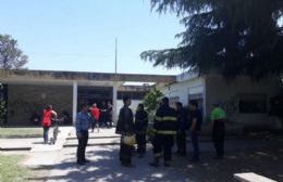 Alumno herido durante una evacuación: Se le cayó un arco de fútbol en la cabeza