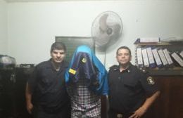 Terminó detenido por robar churros y bizcochitos de grasa