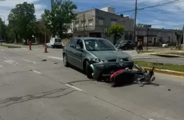 Choque en 7 y 153: motociclista herido