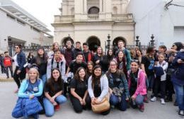 Jóvenes de Ensenada rumbo a las Islas Malvinas