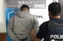 Tensión en 8 entre 142 y 143: Un detenido y cuatro policías heridos