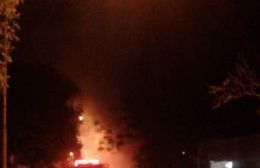 Se incendió un auto en el Barrio Universitario