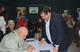 El intendente participó de la presentación del libro "Berisso, almacén de ramos generales"