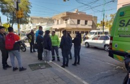 Choque en el centro y acusación: "Iba boludeando con el celular"