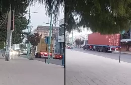 Camiones con containers circulan por la ciudad y Seguridad Vial mira para el costado