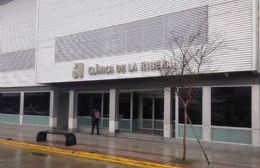 Denuncian a obstetra "trucha" que constataba partos en la Clínica La Ribera