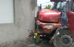 Choque y destrozos en una vivienda de 14 y 157