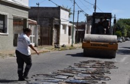 Compactaron cien caños de escapes de motocicletas que provocaban explosiones