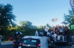 Multitudinaria caravana de hinchas por los 100 años de La Cebra: "Estrella es lo más grande que hay"