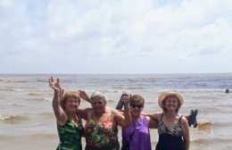 Continúa la colonia para los abuelos en La Balandra