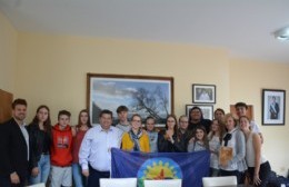 Nedela recibió a una delegación de jóvenes lituanos