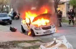 Se incendió un auto en 11 entre 160 y 161