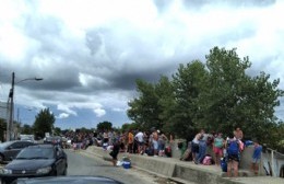 Viajes a la Isla Paulino: Quejas de vecinos de la Génova por “basura y  amontonamiento de gente”