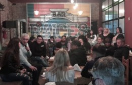 "Propuestas e ideas": Cagliardi destacó el "muy buen" diálogo con la juventud