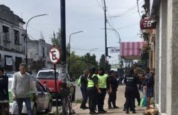 Piñas en pleno centro: Debió intervenir la Policía