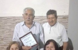Reconocimiento a Benicio Juárez por su trayectoria en Villa Roca