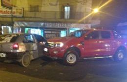 Dos automóviles colisionaron en la rotonda del Puente Roma