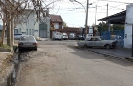 Luego de dos años de clamor vecinal, retiraron auto abandonado… pero quedan más