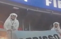 En manos de jeques: la bandera de Berisso sigue siendo protagonista en Qatar