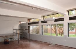 Tramo final en la obra en la reconstrucción de la Biblioteca de la Escuela Secundaria N° 1