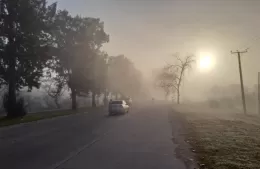 Máxima precaución por densa niebla en la ciudad