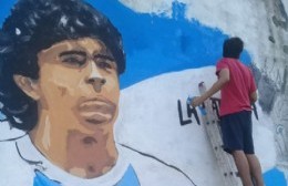 Mural en 72 y 122 bis para homenajear a Diego Maradona