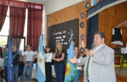 El intendente encabezó el acto de cierre de ciclo lectivo en la Secundaria N° 8