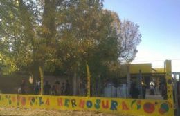 El conflicto de la Línea 520 y Este paraliza las actividades en la Escuela de La Hermosura